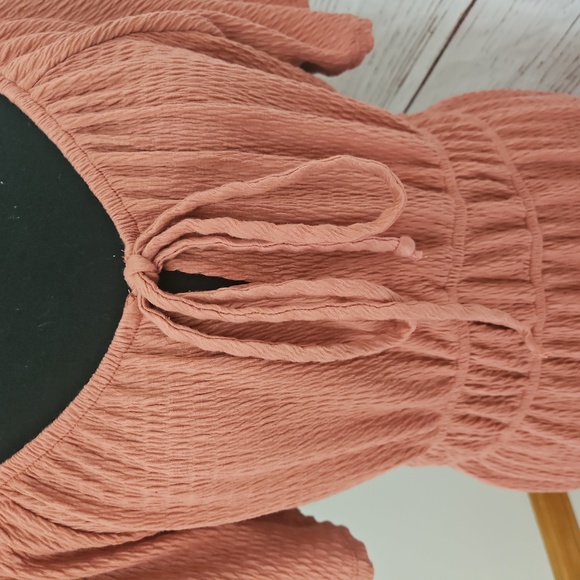 Gilli Dress - Picture 10 of 17